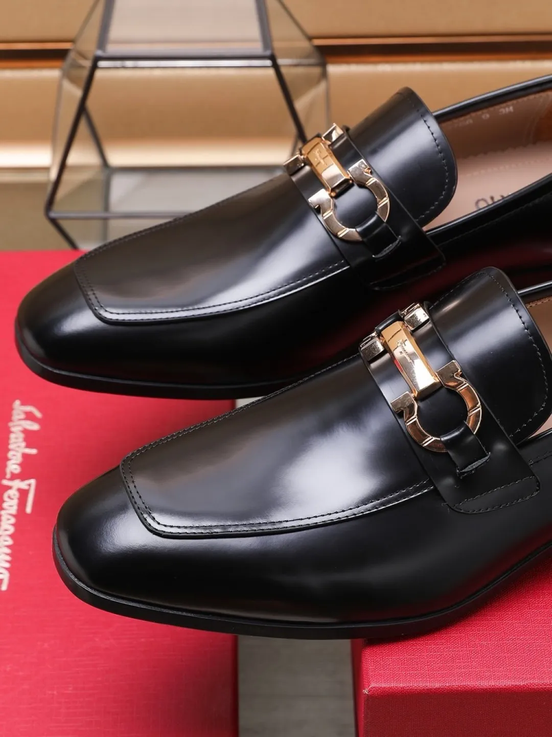 P620💰🔥《Ferragamo》👏Latest • High-end top brand luxury ~ purchasing agency, top quality ~. New fashionable business men's shoes🔜The uppers are made of original open-edge beaded cowhide➕cowhide·lining, with fine workmanship. The original stylish and soft combination wear-resistant and non-slip outsole is light and comfortable on the feet. The real thing looks better in real life. Size: 38/45